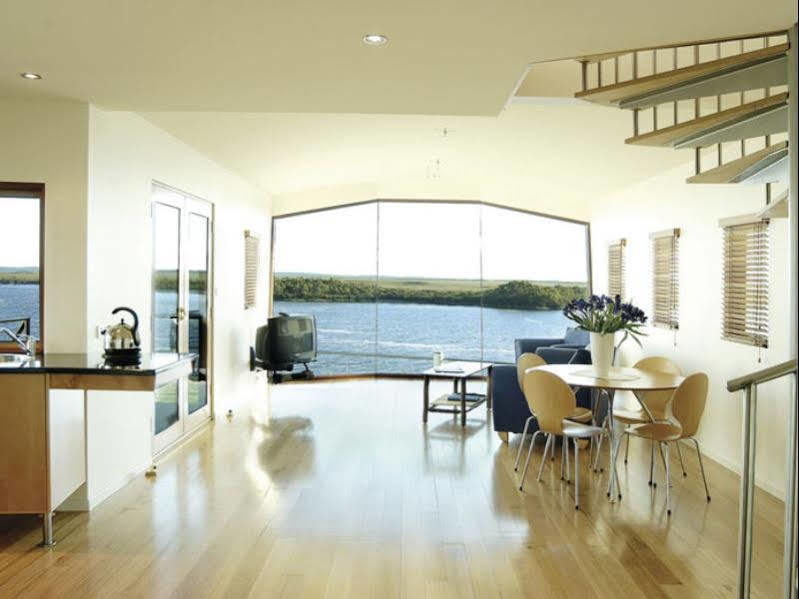 วีลเฮาส์ อพาร์ตเมนท์ Apartment สตรอน ภายนอก รูปภาพ