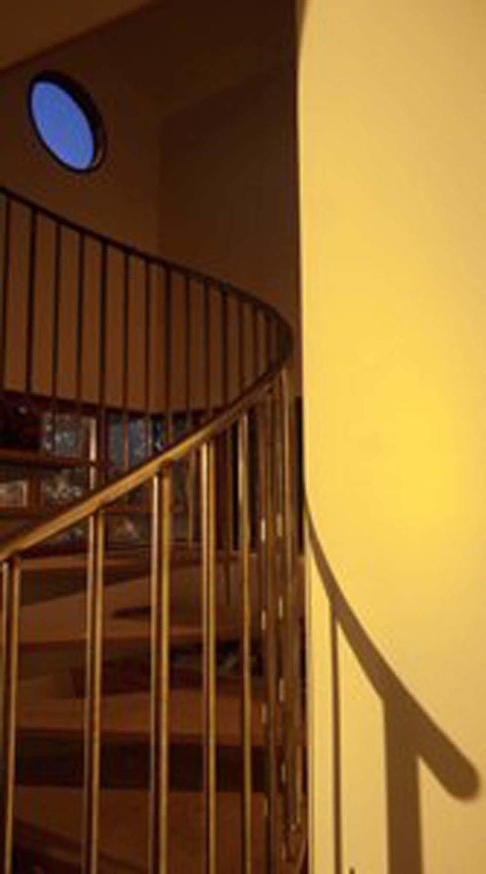 วีลเฮาส์ อพาร์ตเมนท์ Apartment สตรอน ภายนอก รูปภาพ
