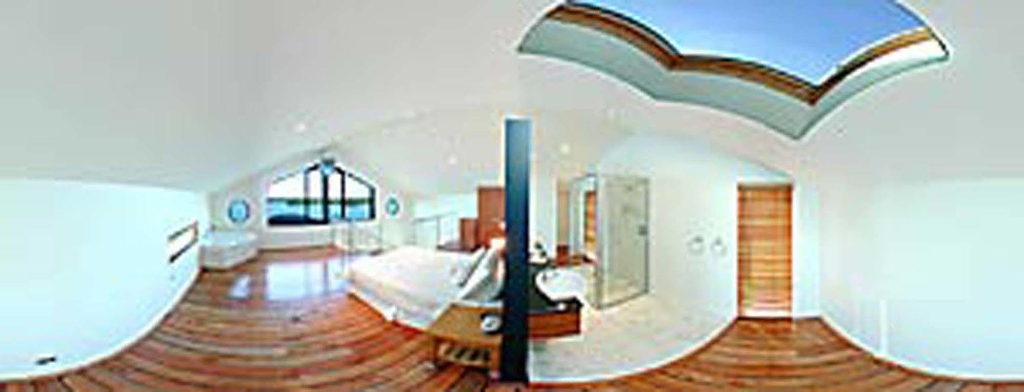 วีลเฮาส์ อพาร์ตเมนท์ Apartment สตรอน ภายนอก รูปภาพ